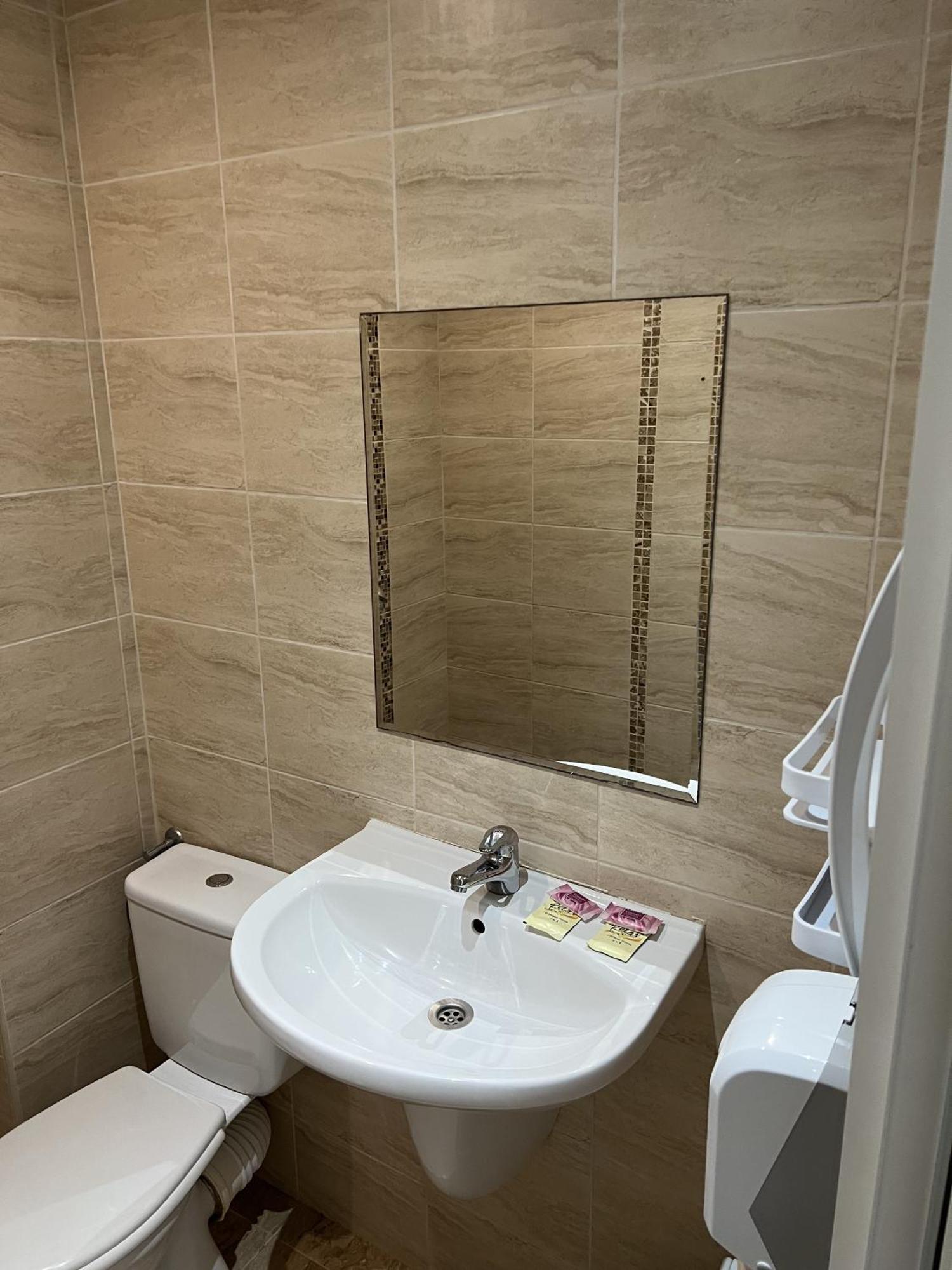Hotel Surf Primorsko Bagian luar foto