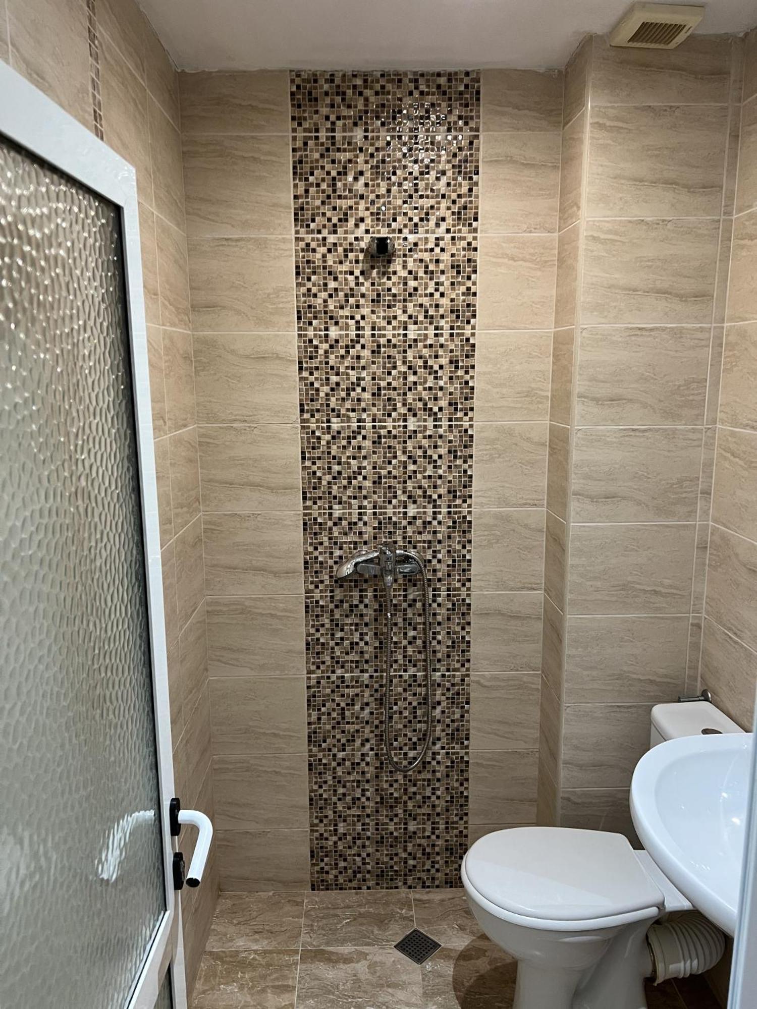Hotel Surf Primorsko Bagian luar foto